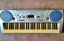 Piano Yamaha PSR-275-clavier